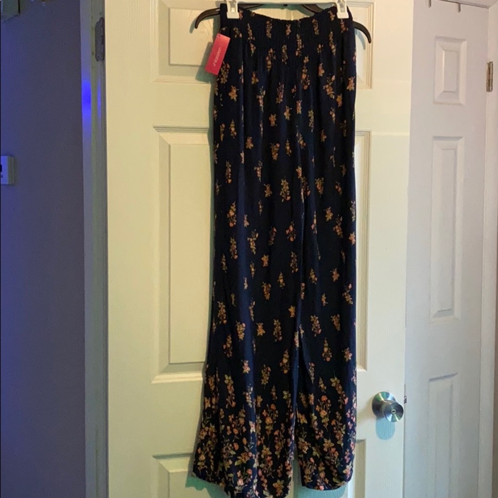 Navy floral soft flowy pants